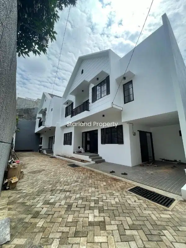 RUMAH 2 LANTAI AMERICAN STYLE FULL BATA MERAH DI BINTARO SEKTOR 9