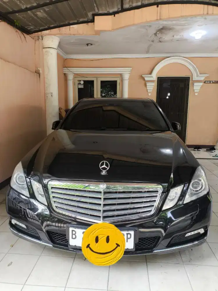 Mercedes E300 Elegance 2010 Good condition