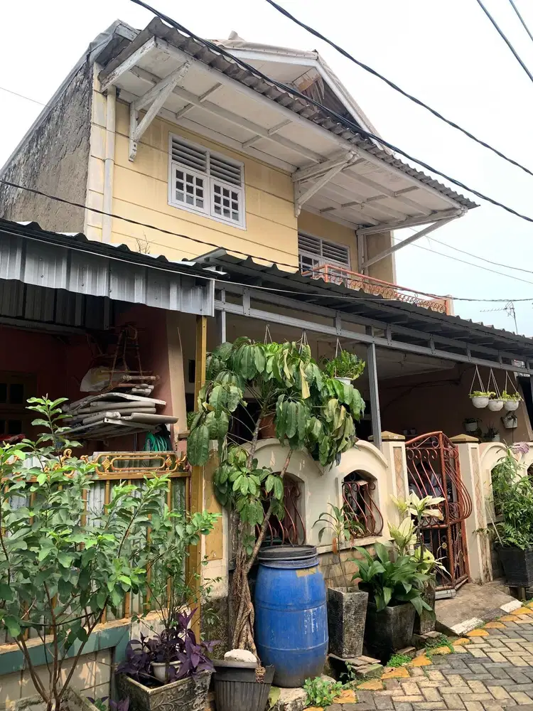 Rumah bagus 2 lantai di Perum, cibodas kota Tangerang