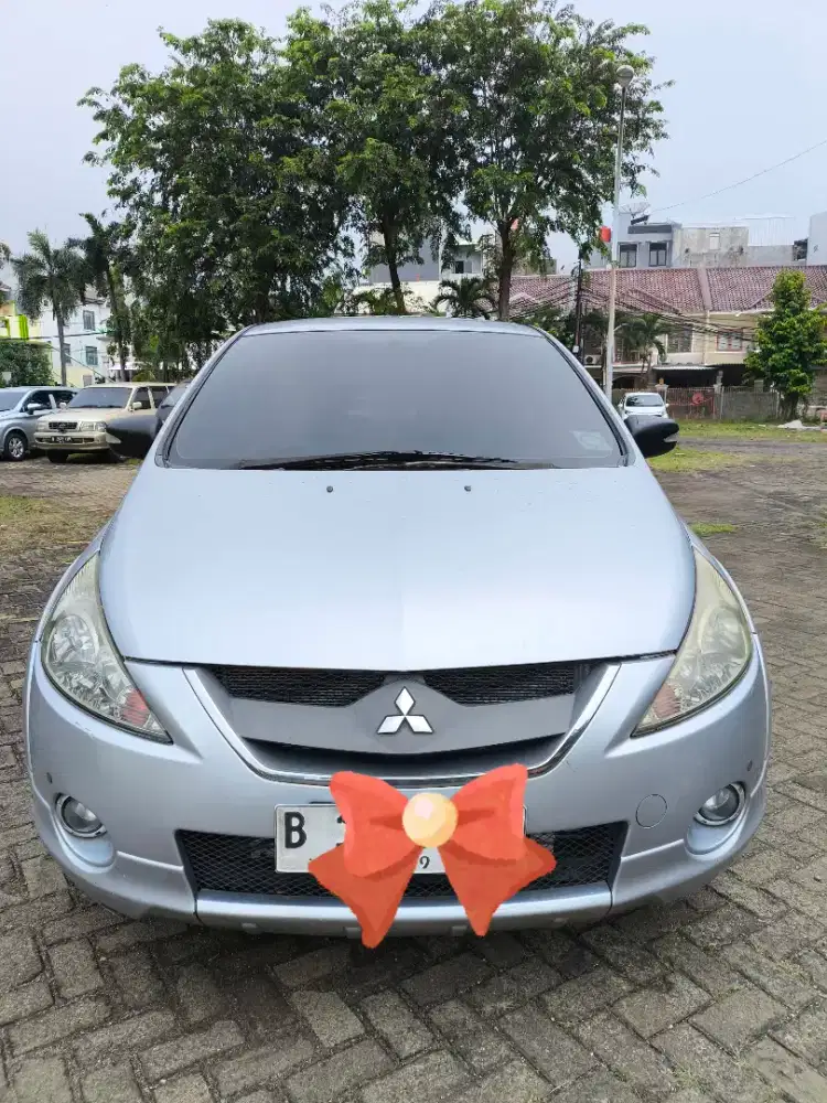 Mitsubishi grandis 2.4 GT 2009 Good condition