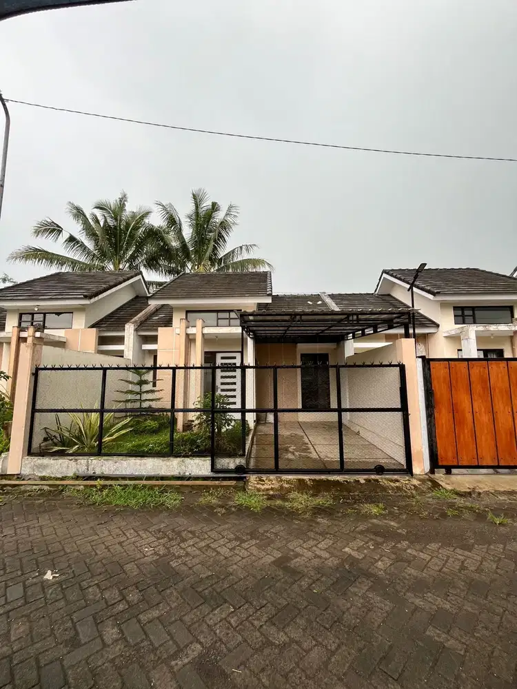 Dijual murah rumah di Jl. Curungrejo, Kec.kepanjen malang