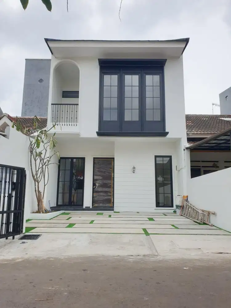 Brand New House  Griya Loka 1.1 BSD City