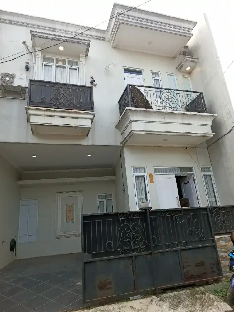 Dtake over djual 68jt free ppjb 2lantai pondok Rajeg depok