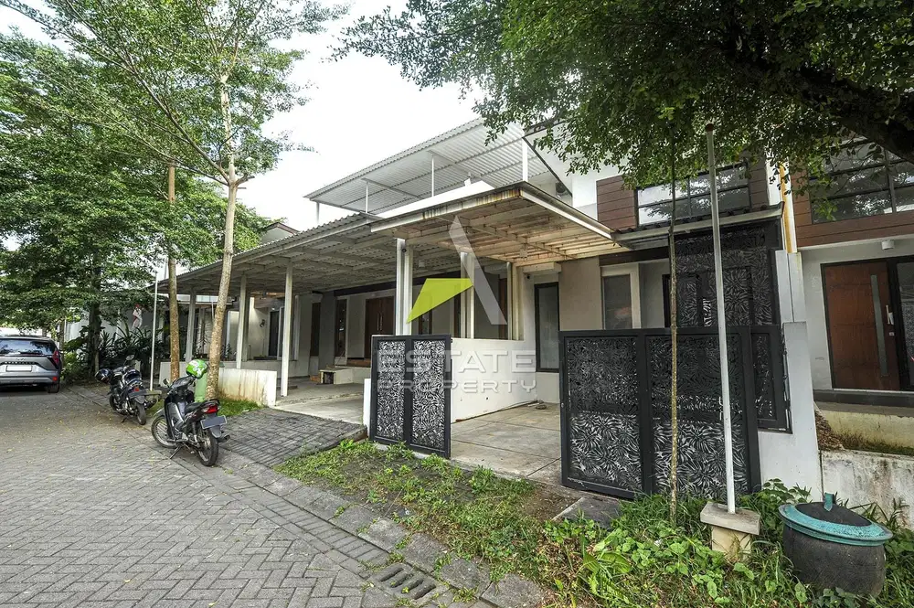 Rumah Bagus dekat dengan Lapangan Golf