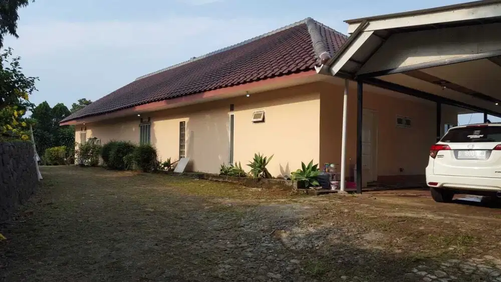 Rumah villa di Gunung Geulis Kabupaten Bogor