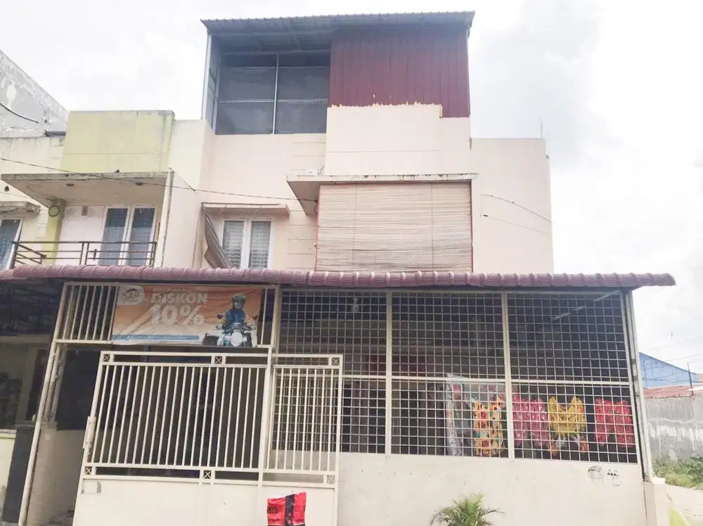 Jual Rumah Hoek 2 + 1/2 Lantai  The Ivory  di Titipapan Medan