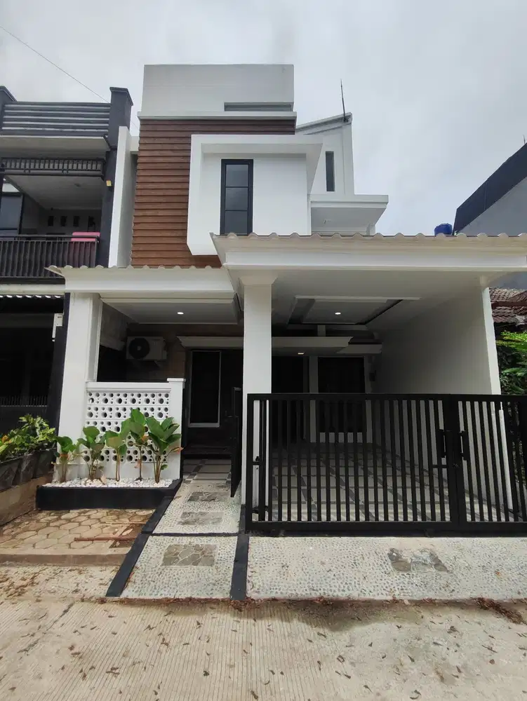 Rumah 3 Lantai Baru Renovasi Dalam Komplek Di Mustika Jaya Bekasi
