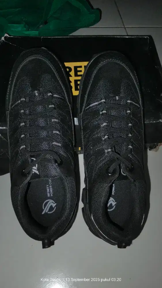 REI SEN GEAR sport safety size 43.. jual cepat