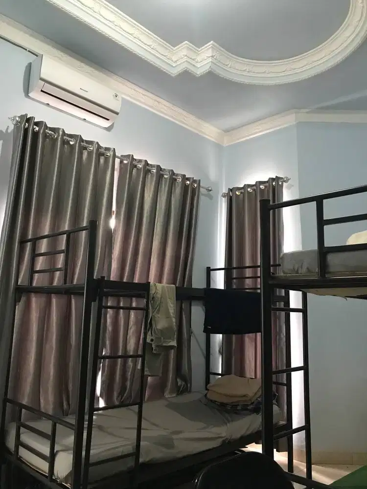 DI Jual/ Di Sewakan Rumah 2 Lantai Di kawasan eksklusif kota kendari