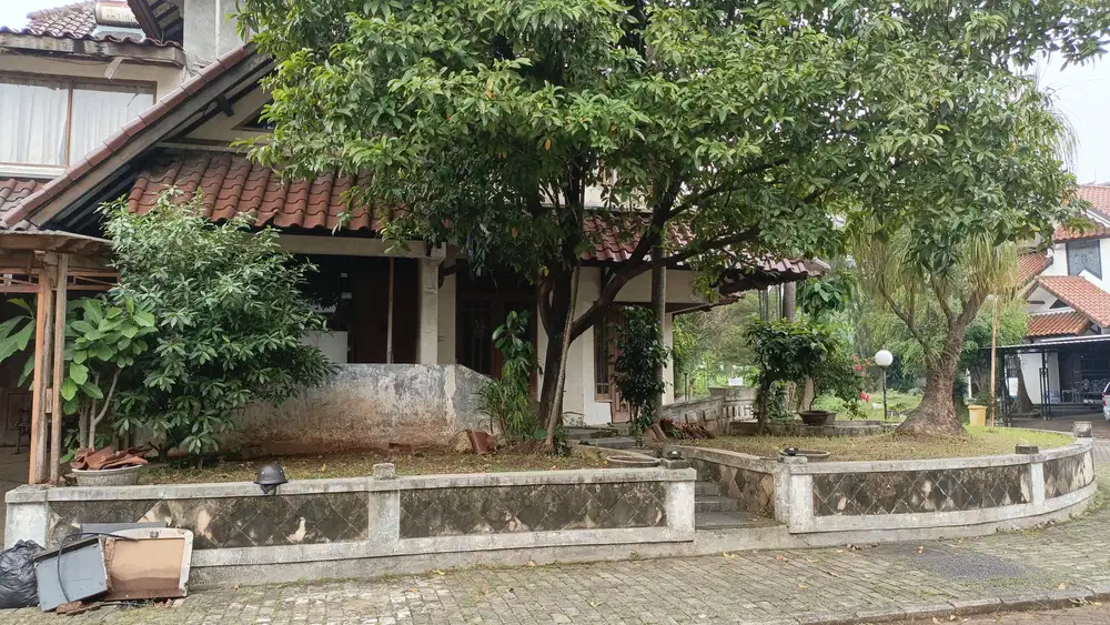 Rumah Besar Hook dekat MRT Lebak Bulus