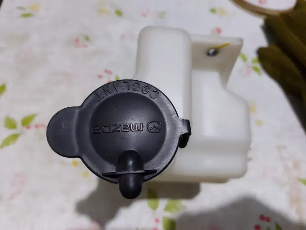 Tanki cadangan air radiator  Mazda 2 thn2013