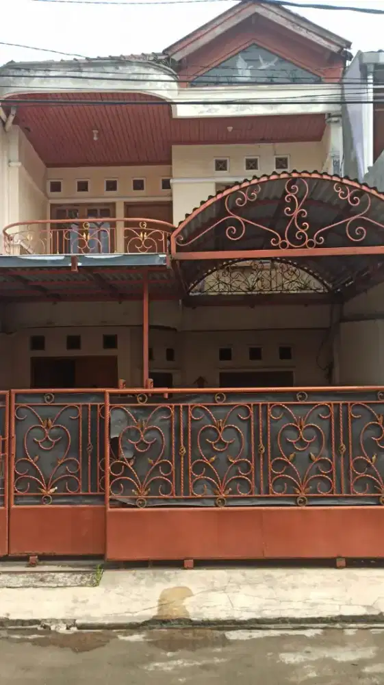 Dikontrakan Rumah Nyaman 2 Lantai