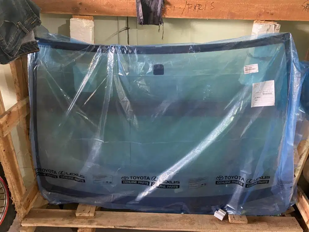 Spesialis kaca mobil