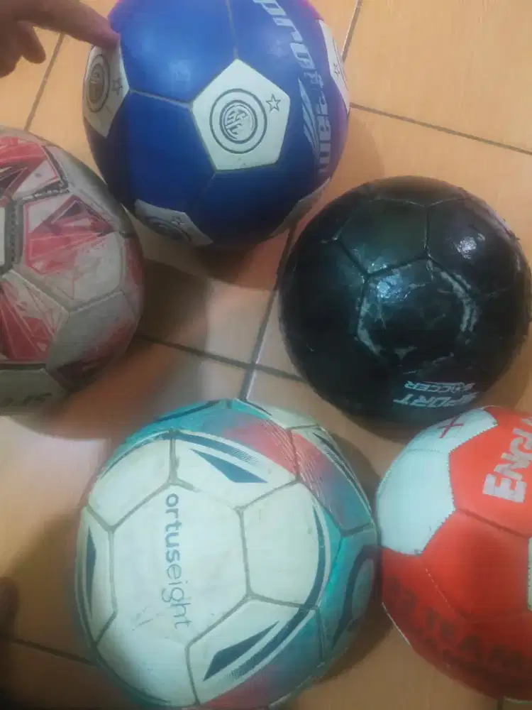 Bola murah bekas