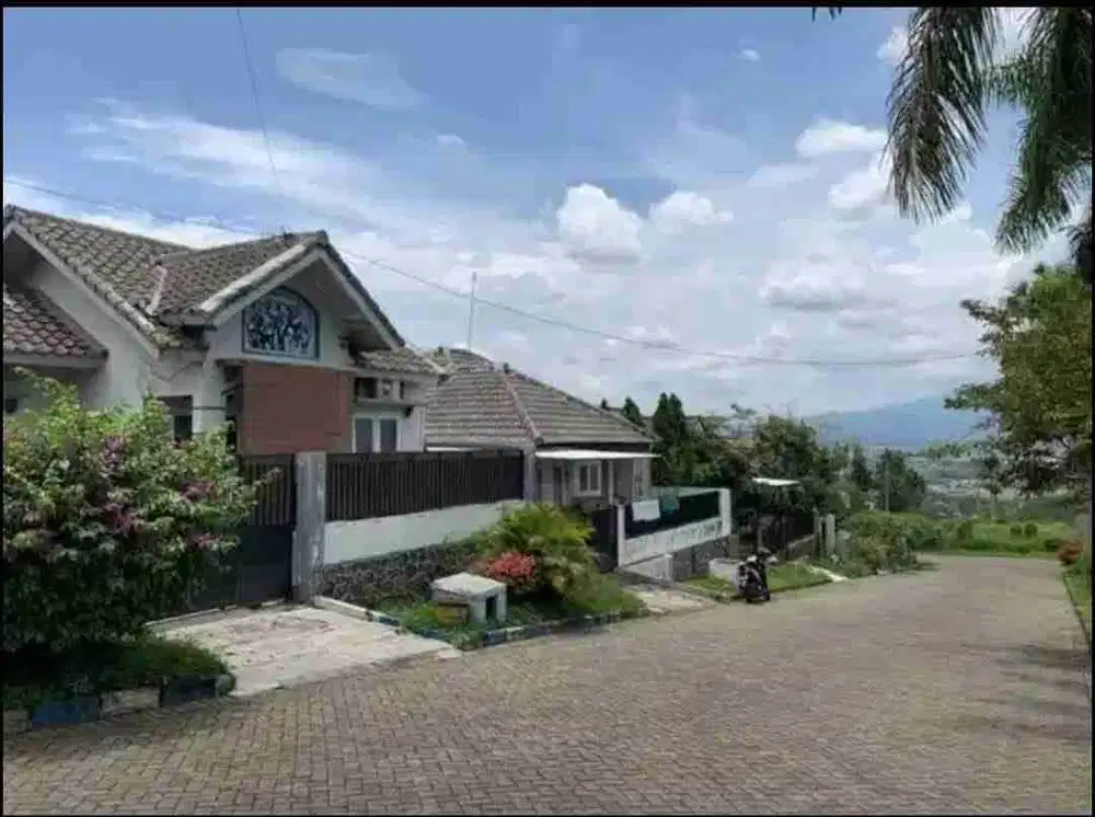 Rumah dijual di kota malang view bagus