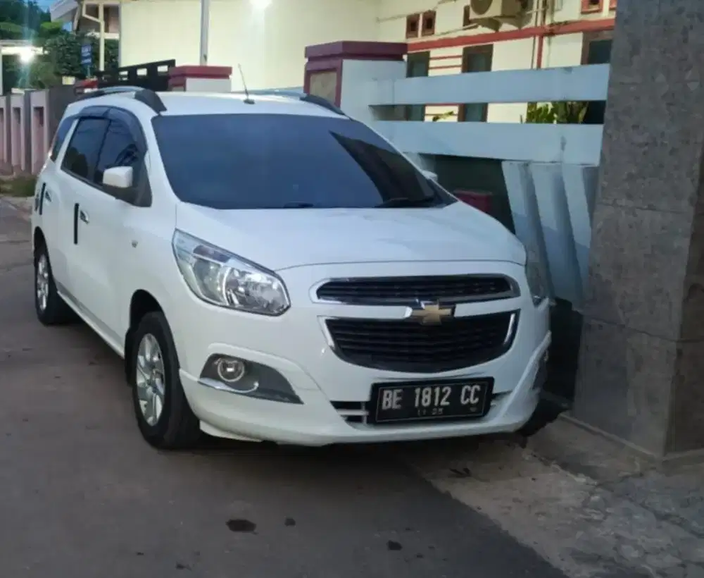 CHEVROLET SPIN TAHUN 2015 1.5 LTZ