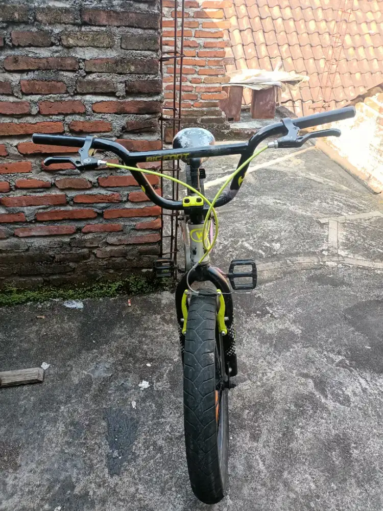 Sepeda BMX wimcycle