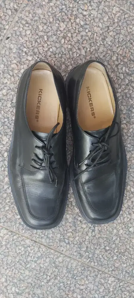 Sepatu Pantofel merk Kickers