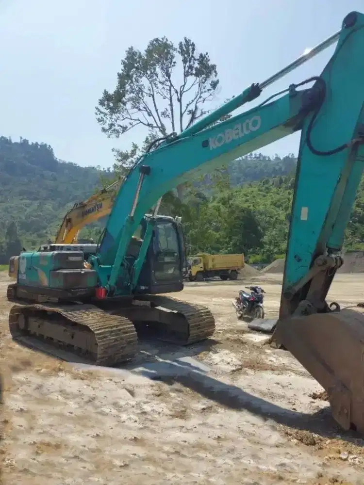 Excavator Bekas Murah Sulawesi – Kobelco SK200-8 – Siap Pakai