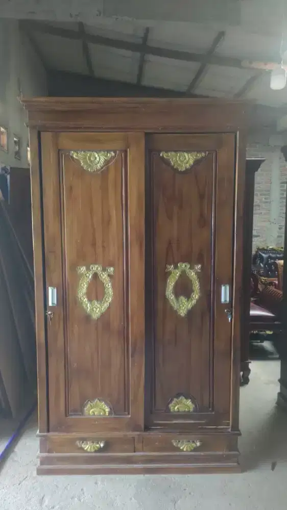 Lemari pakaian minimalis sliding 2 pintu kayu jati asli