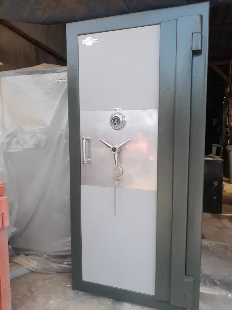 Brankas /brangkas bekas berkualitas