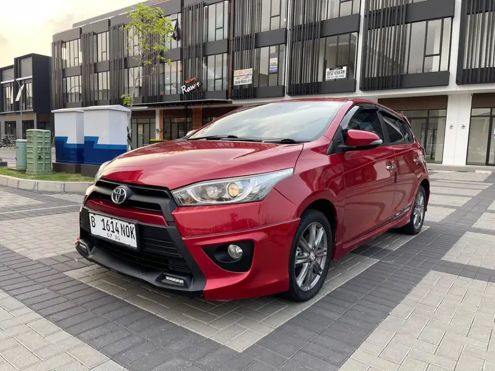 YARIS S TRD 2015 MERAH KM 80rb PAJAK PANJANG RAWATAN SIAP PAKAI GRESS