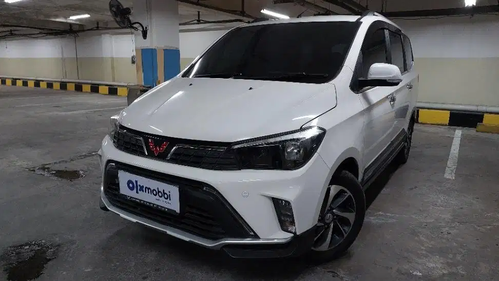 Wuling Confero S  1.5 L Bensin-MT 2021 Hitam