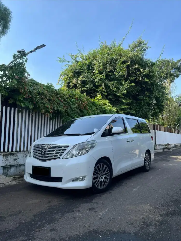 TOYOTA ALPHARD 2.4G PREMIUM SOUND 2010