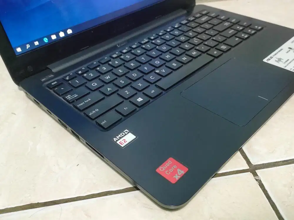 Jual labtop bekas kondisi bagus