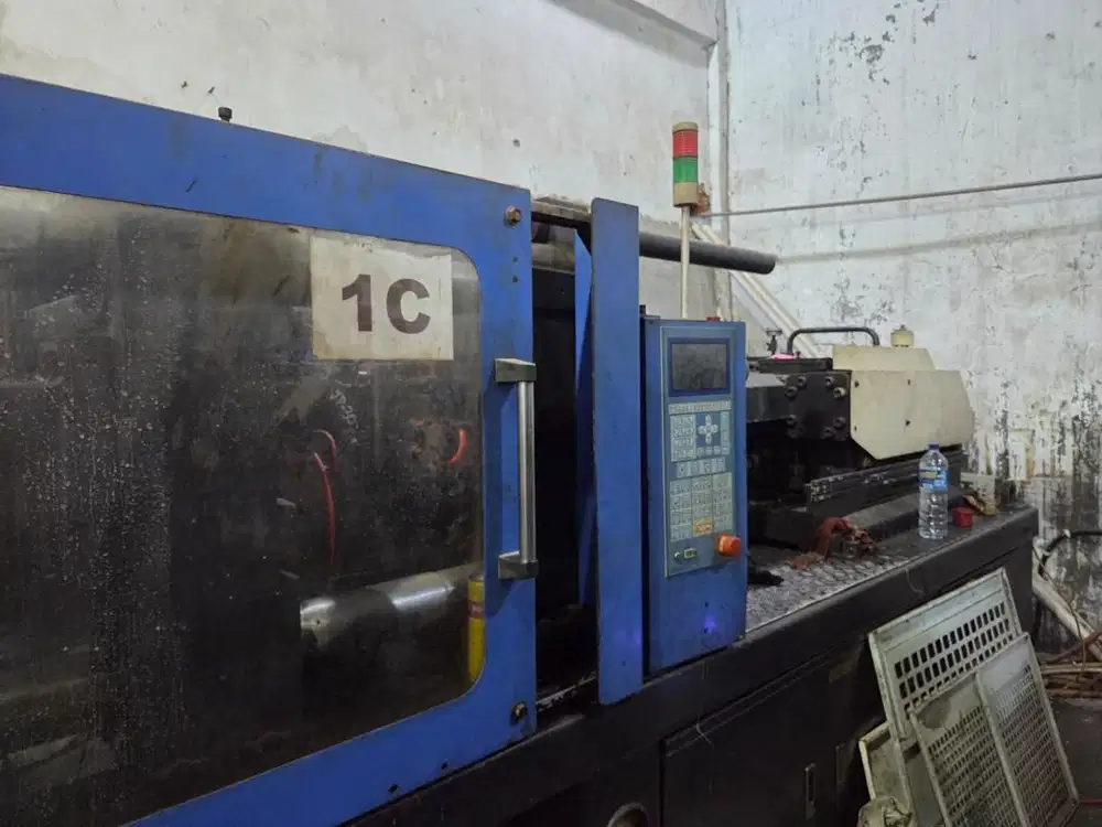 Mesin Injection JinHwa HiMaster Cetak Plastic Plastik Moulding 250Ton