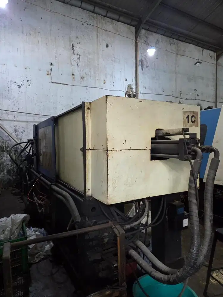Mesin Injection JinHwa HiMaster Cetak Plastic Plastik Moulding 250Ton