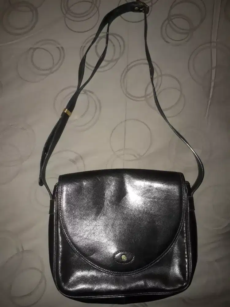 Tas kulit asli Merk E Aigner ori
