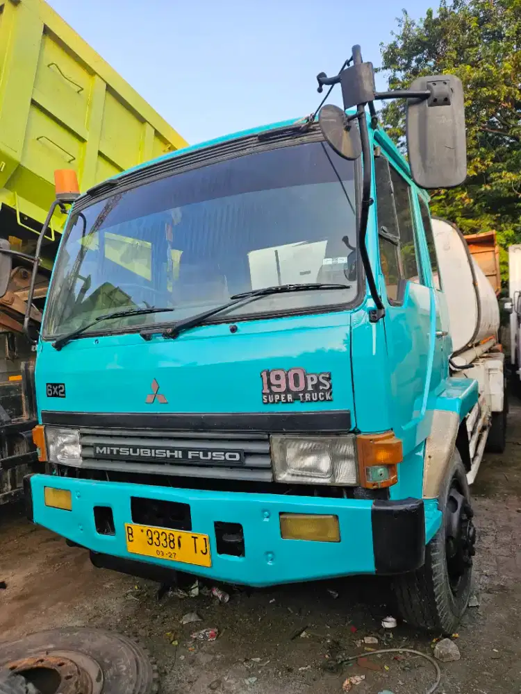 Mitsubishi fuso 190 ps tangki 16 ton 6x2 tronton thn 2006