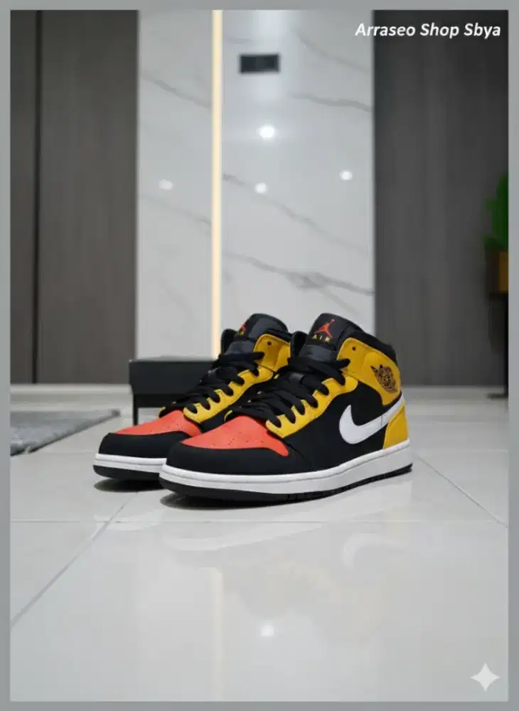 Nike Air Jodan Mid Black Amarillo