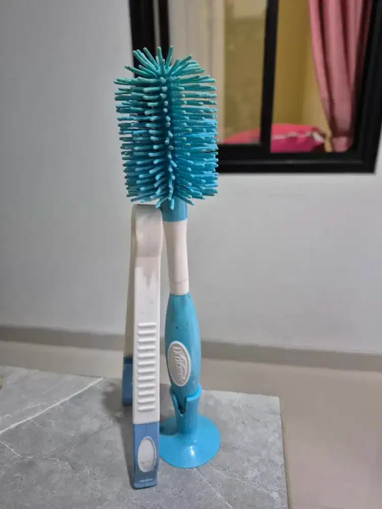 Sikat botol + pencapit dr browns