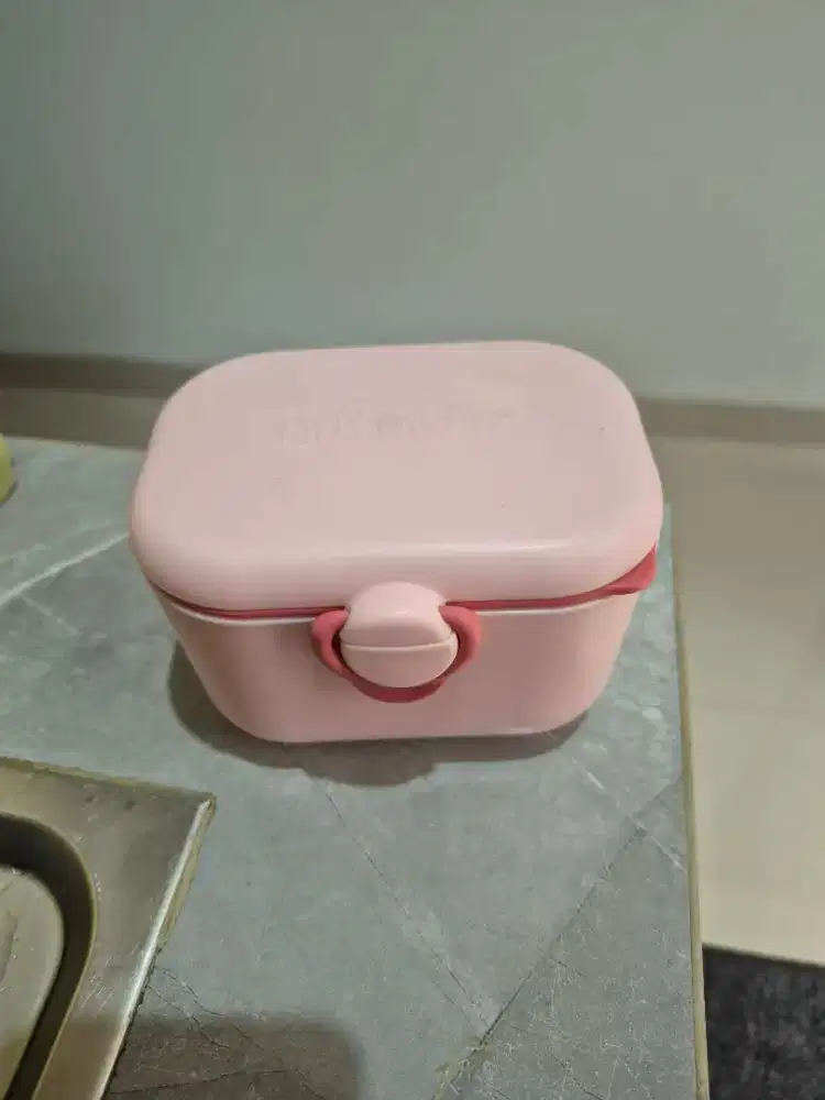 Container susu dr browns