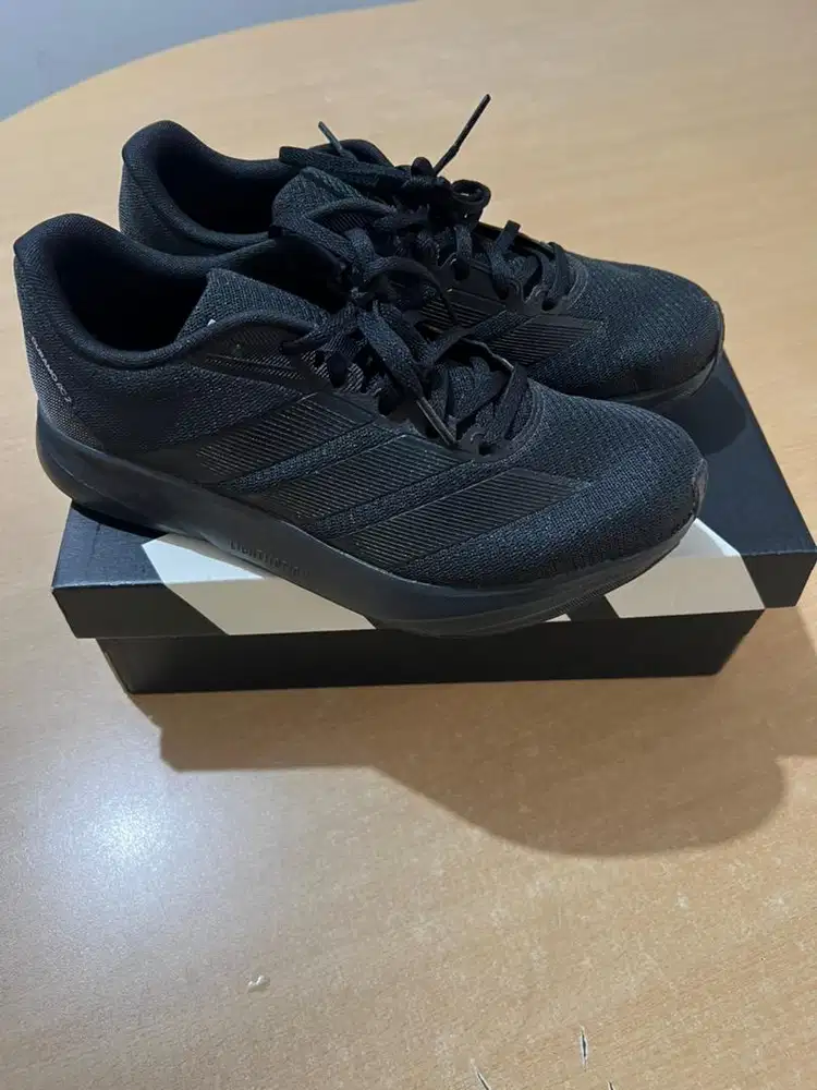 Sepatu runing adiddas duramo rc2
