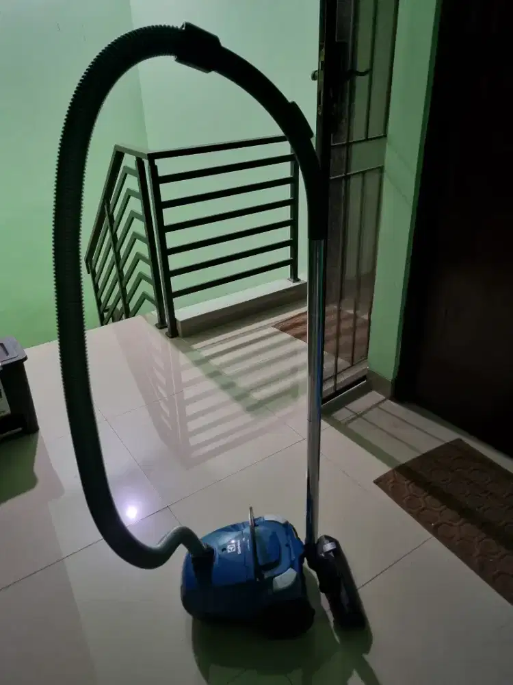 Vacuum Cleaner Electrolux Z1220