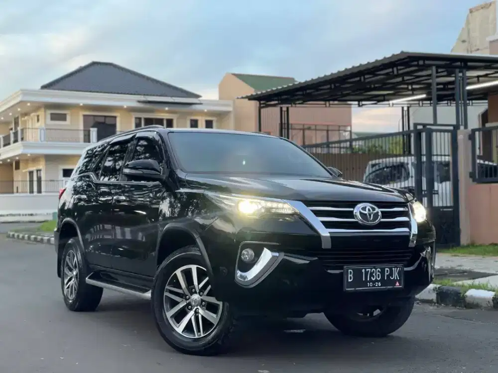 Toyota Fortuner SRZ 2.7 AT (2016)