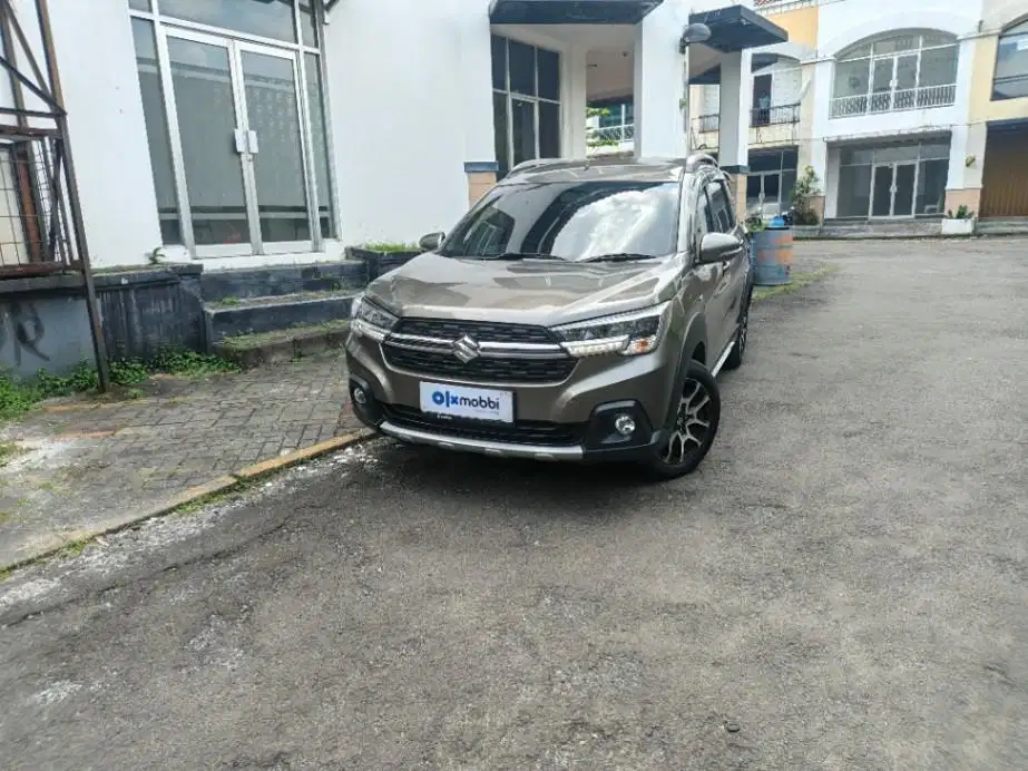 KM Rendah - SUZUKI XL7 1.5 BETA BENSIN M/T 2021 ABU