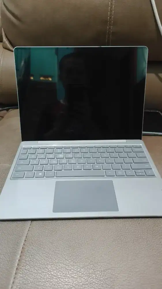 Microsoft surface go core i5 gen 10 ram 4 ssd 256