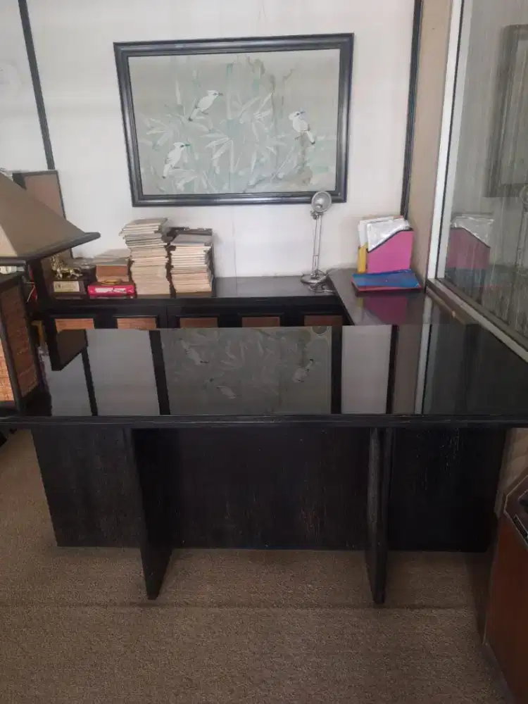 Meja kantor sepasang