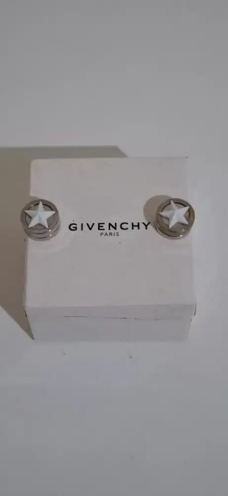 Magnetic Earing Givenchy aka Anting Magnet Givenchy