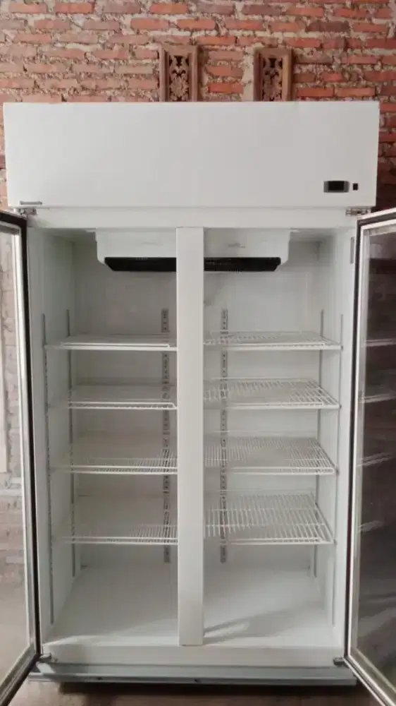 Showcase 2 Pintu panasonic