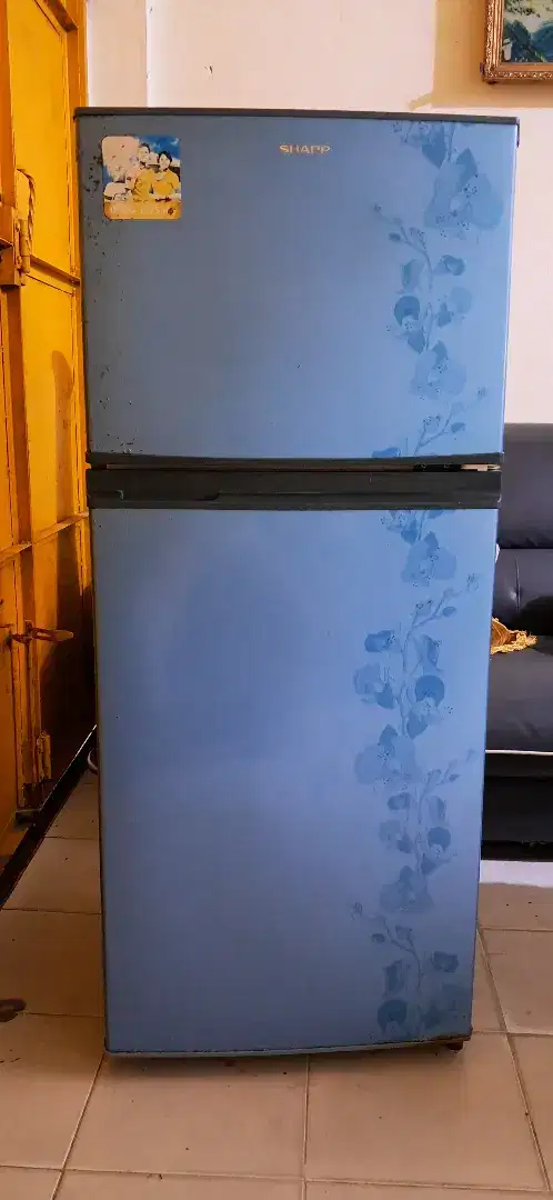 Kulkas SHARP 2 Pintu.