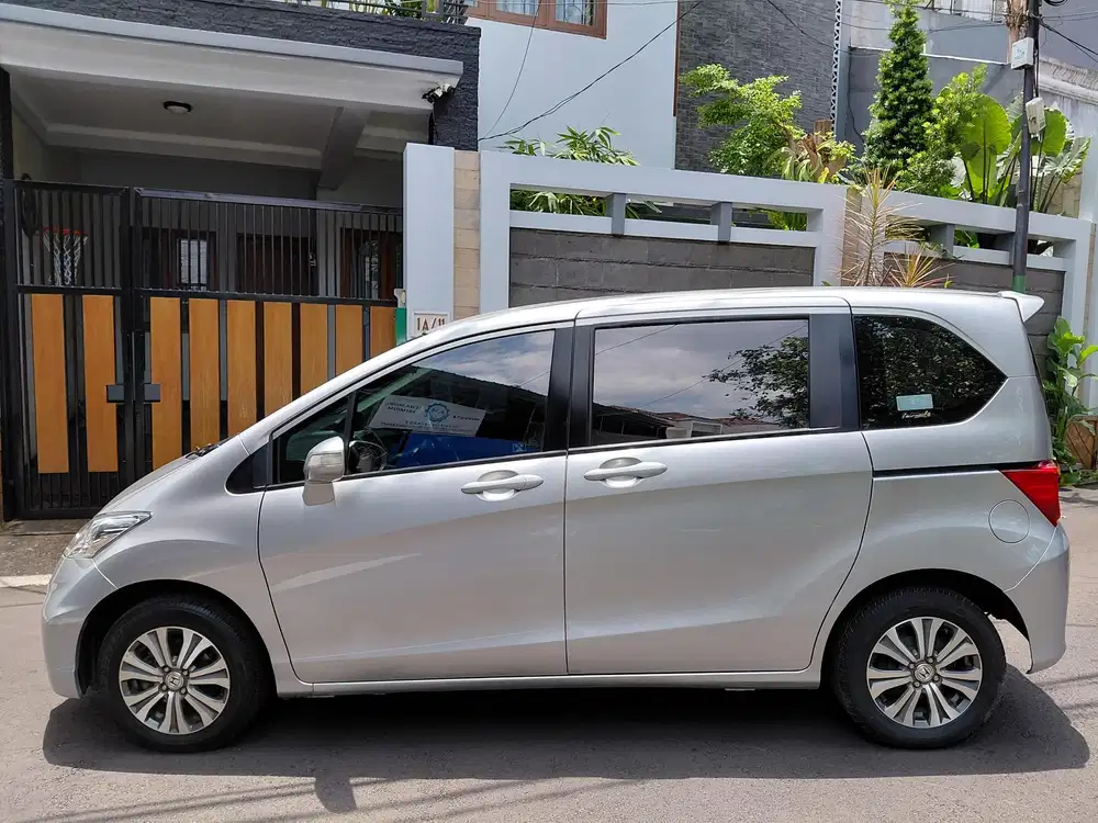 Honda Freed 2013 Bensin