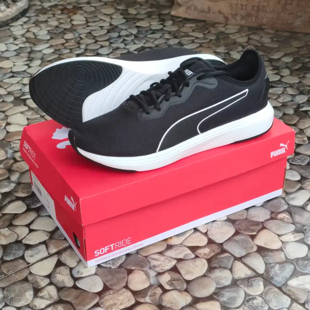 Borongan sepatu running (Puma,Nike, Adidas)