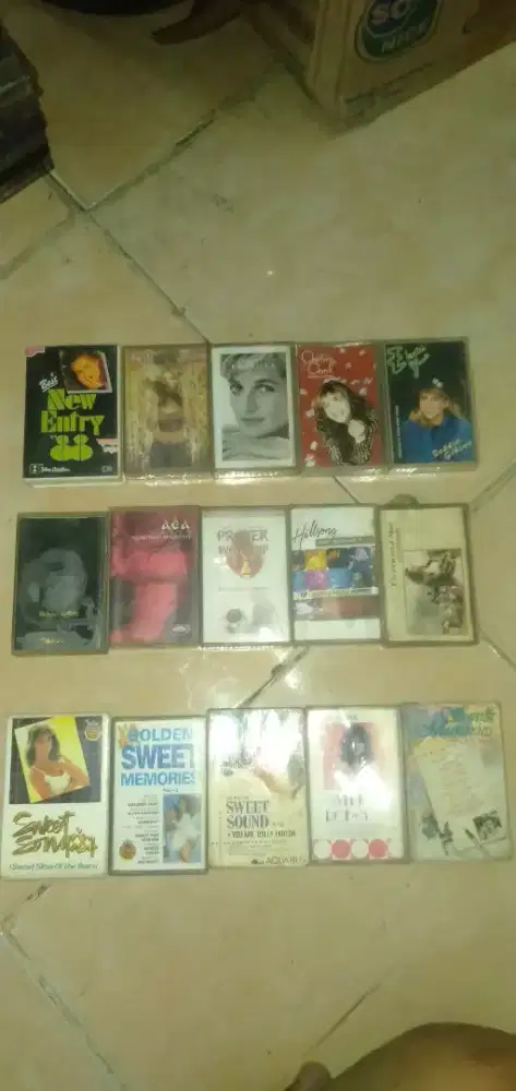 Slhkn plh slh 1 paket isi 5 kaset pita lagu2 lawas kond bgs hrg murah