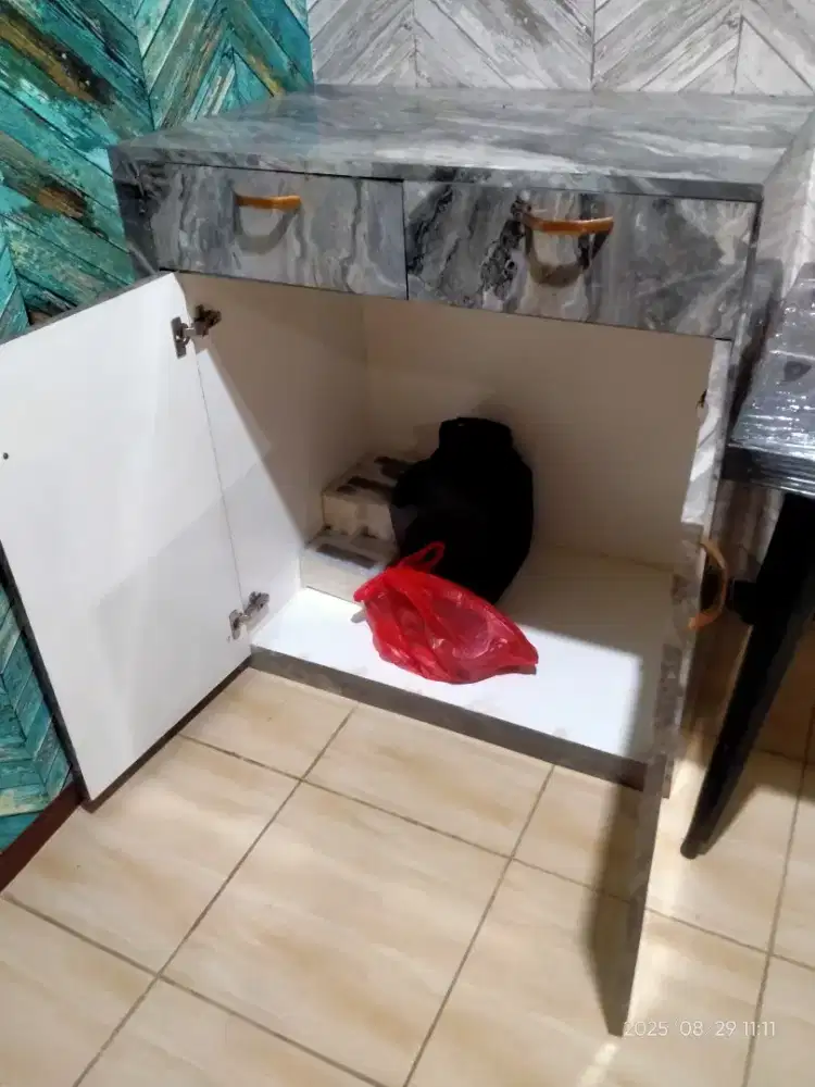 Murah Lemari 2 pintu Unik