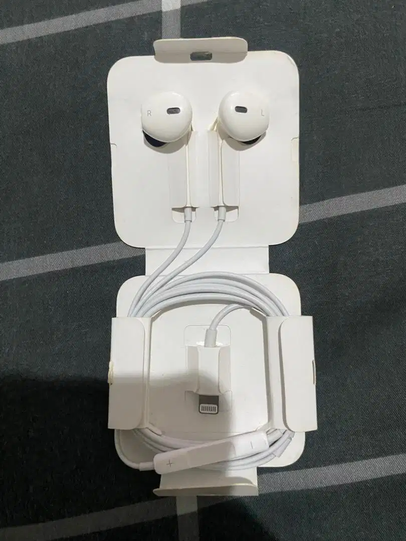 Headset Apple Earpods With Lightning Connector